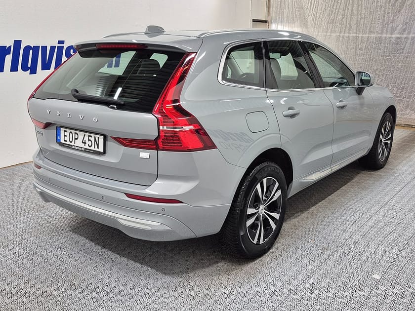 Bild 3 av Volvo XC60 T6 Recharge Core Bright plug in AWD 350HK 4x4 Panorama