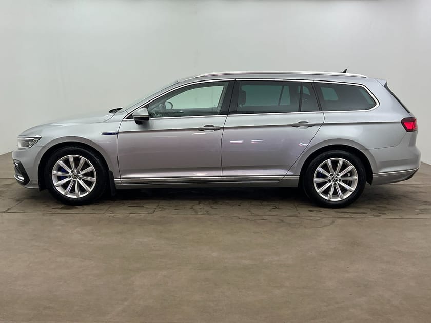 Bild 3 av Volkswagen Passat Sportscombi GTE SC 1.4 TSI Drag B-Kamera Carplay Rattvärme Navi