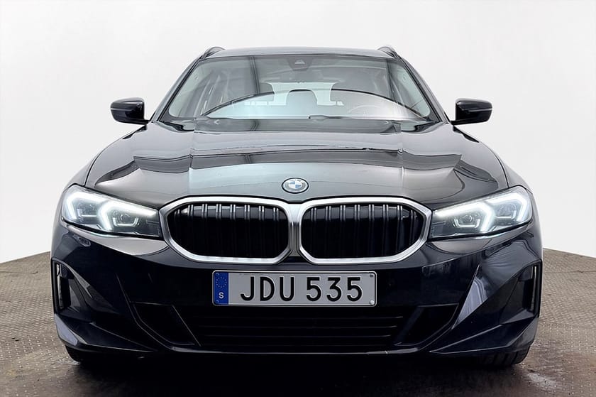Bild 3 av BMW 330e xDrive Touring Drag Widescreen Navi Kamera Cockpit P-Klima