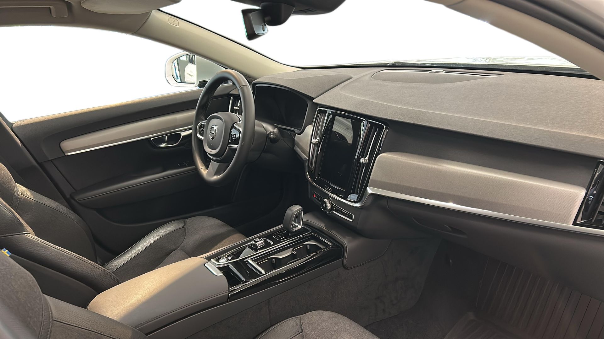 Volvo V90 Recharge T6 Core Edition 2023, photo 5/10