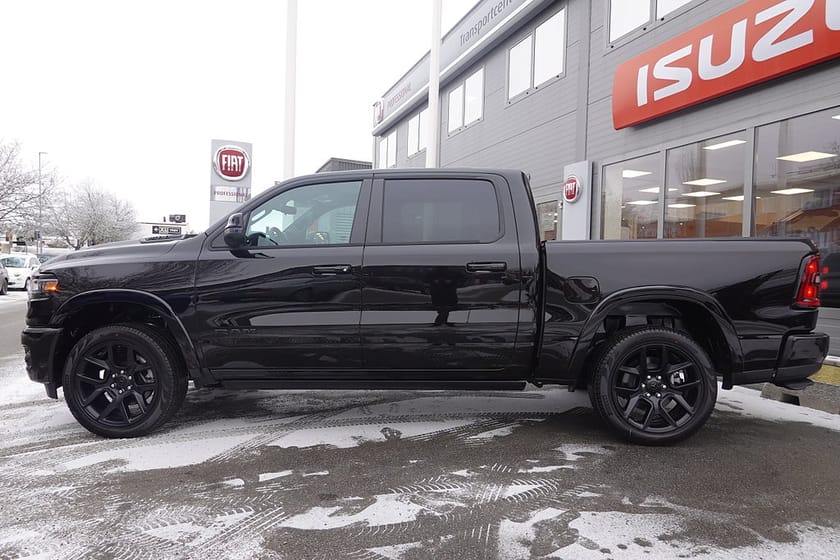 Bild 3 av RAM 1500 Crew Cab Dodge Laramie Night Premium 420HK | 4 750:-/mån