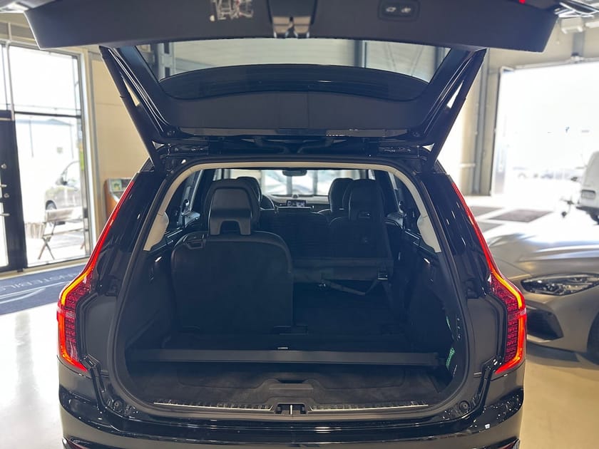 Bild 5 av Volvo XC90 T8 Plug-In Hybrid AWD Geartronic Ultra Dark / Drag
