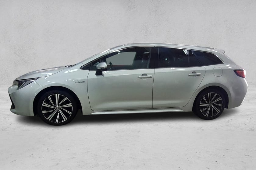 Bilde 2 av Toyota Corolla Touring Sports Hybrid Hybrid - Hengerfeste - LED