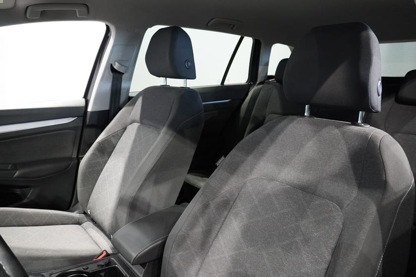 Bild 5 av Volkswagen Golf Sportscombi 1.5 ETSI AUT  - Kamera, Carplay, ACC