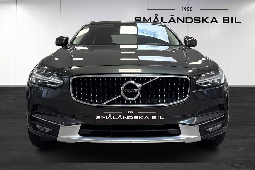 Bild 2 av Volvo V90 Cross Country D4 AWD Geartronic Momentum Drag