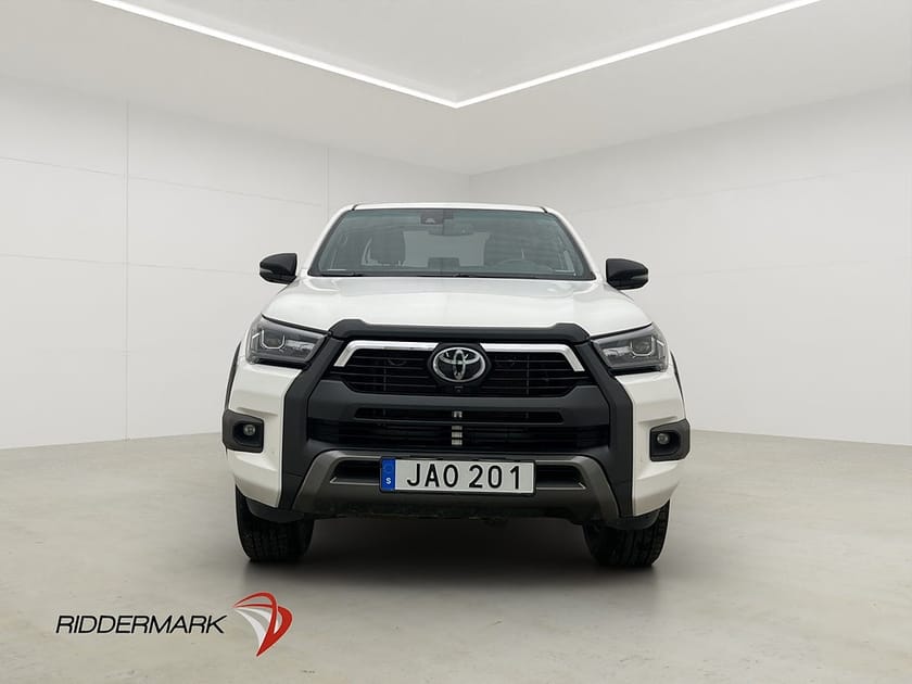 Bild 5 av Toyota Hilux Dubbelhytt Invincible 2.8 4WD Dragkrok JBL Diff 360° Moms