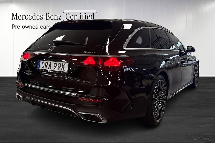 Bild 3 av Mercedes-Benz E 300 d e 4MATIC T de 4-Matic Kombi AMG Superscreen Rattvärme Drag