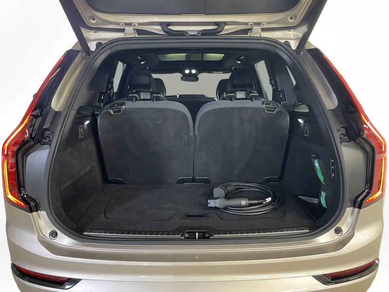 Bild 14 av 18 – Volvo XC90 7 Säten II T8 Ultra Dark