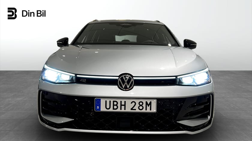 Bild 4 av Volkswagen Passat Variant eHybrid DSG R-LineBlack/H&K/Pano