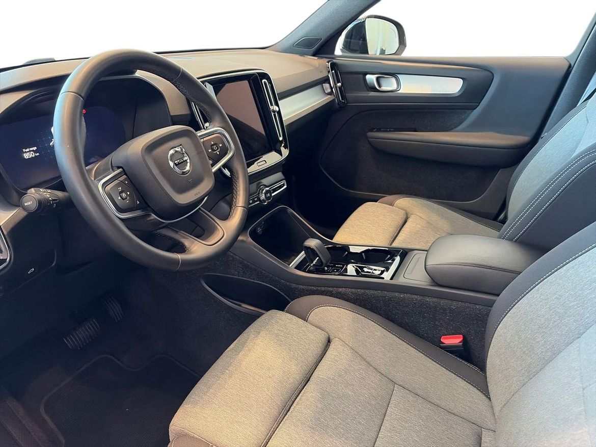 Volvo XC40 2025 - miniatyr 8