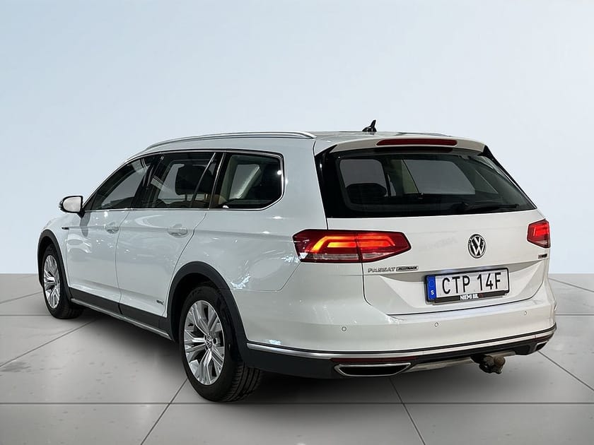 Bild 5 av Volkswagen Passat Alltrack 2.0 TDI 4Motion Drag Kamera Dvärm S/V-hjul