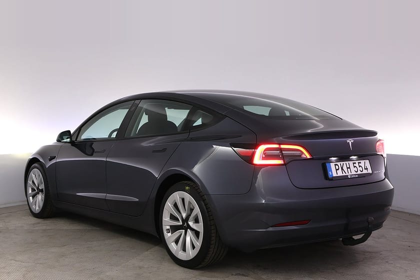 Bild 4 av Tesla Model 3 Long Range AWD Refresh Autopilot Pano Drag