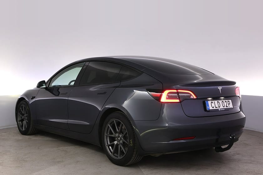Bild 4 av Tesla Model 3 Long Range AWD Refresh Autopilot Panorama Drag