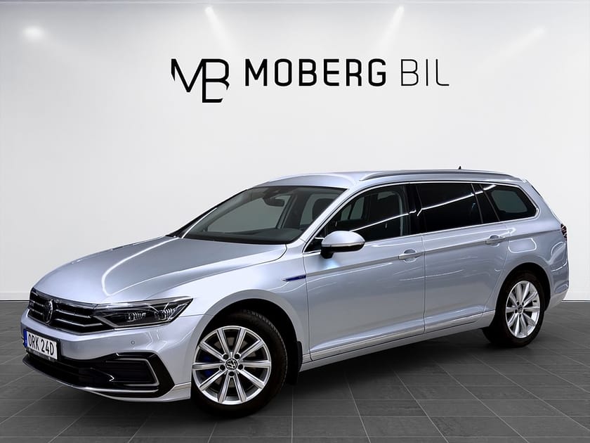 Bild 1 av Volkswagen Passat Sportscombi GTE SC 218hk Executive Navi Drag B-Kamera