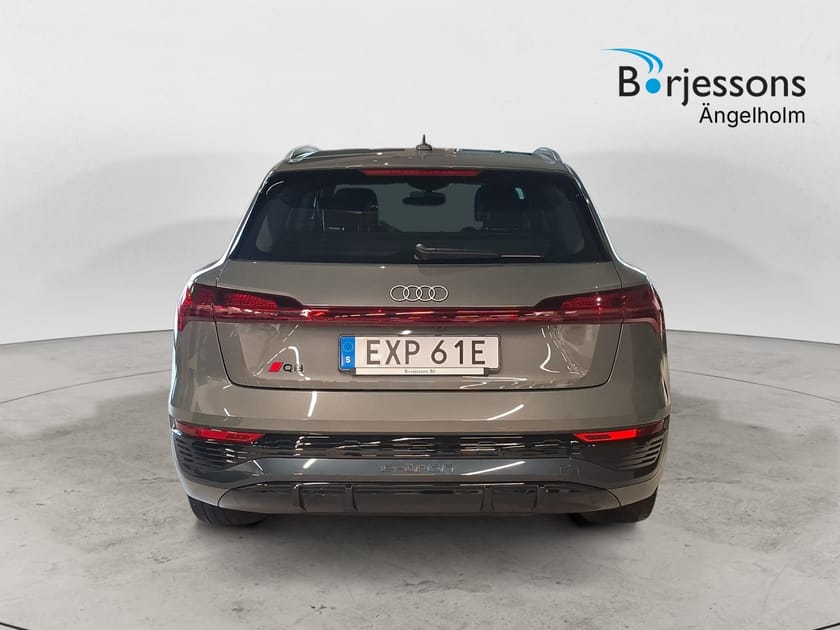 Bild 4 av Audi Q8 50 e-tron quattro 340 HK S-LINE