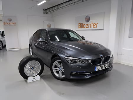 BMW 330e Sedan