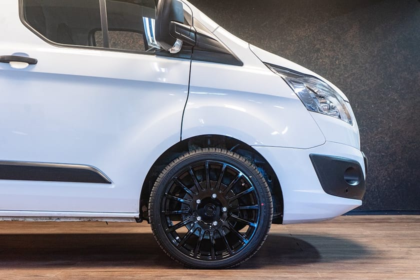 Bild 5 av Ford Transit Custom 270 2.0 TDCi | MOMS | 20" | Värm | 1343 kr/mån