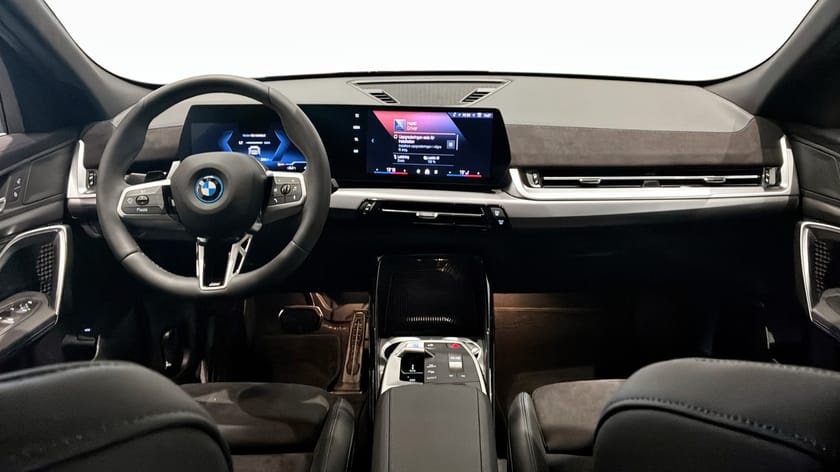 Bild 4 av BMW iX2 xDrive30 M Sport Rattvärme, Dragkrok