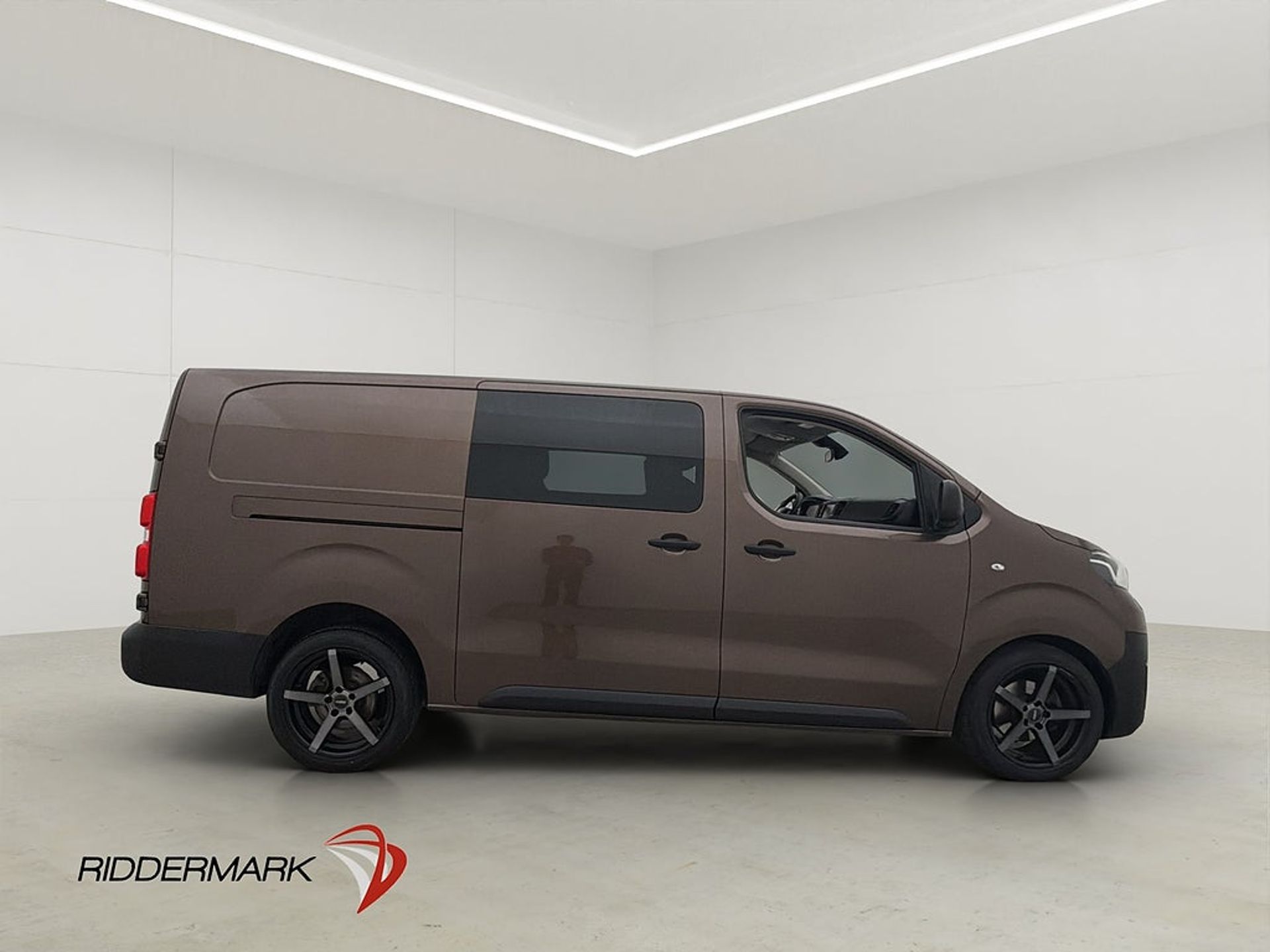 Toyota Proace 2.0 D-4D 2020, bild 2/10
