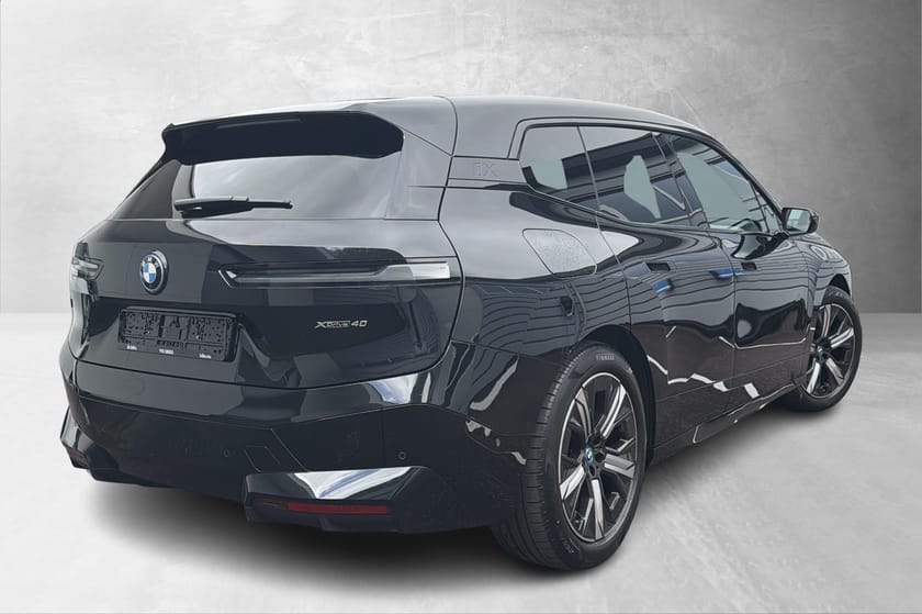 Bilde 3 av BMW iX xDrive40 40 Fully Charged, Sport, Laser, H/K, Multiseter, HUD,