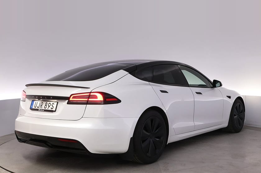 Bild 5 av Tesla Model S Long Range AWD Uppg. Autopilot Yoke Pano