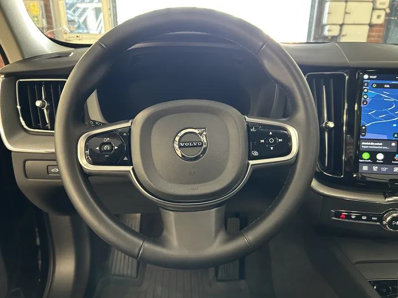 Bild 10 av 15 – Volvo XC60 T6 Plus Dark Edition Plus Edition
