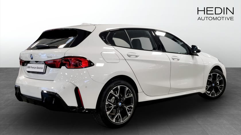 Bild 2 av BMW 120 5d M Sport 18" Parking Assistant, Driving Assistant, Sportstolar