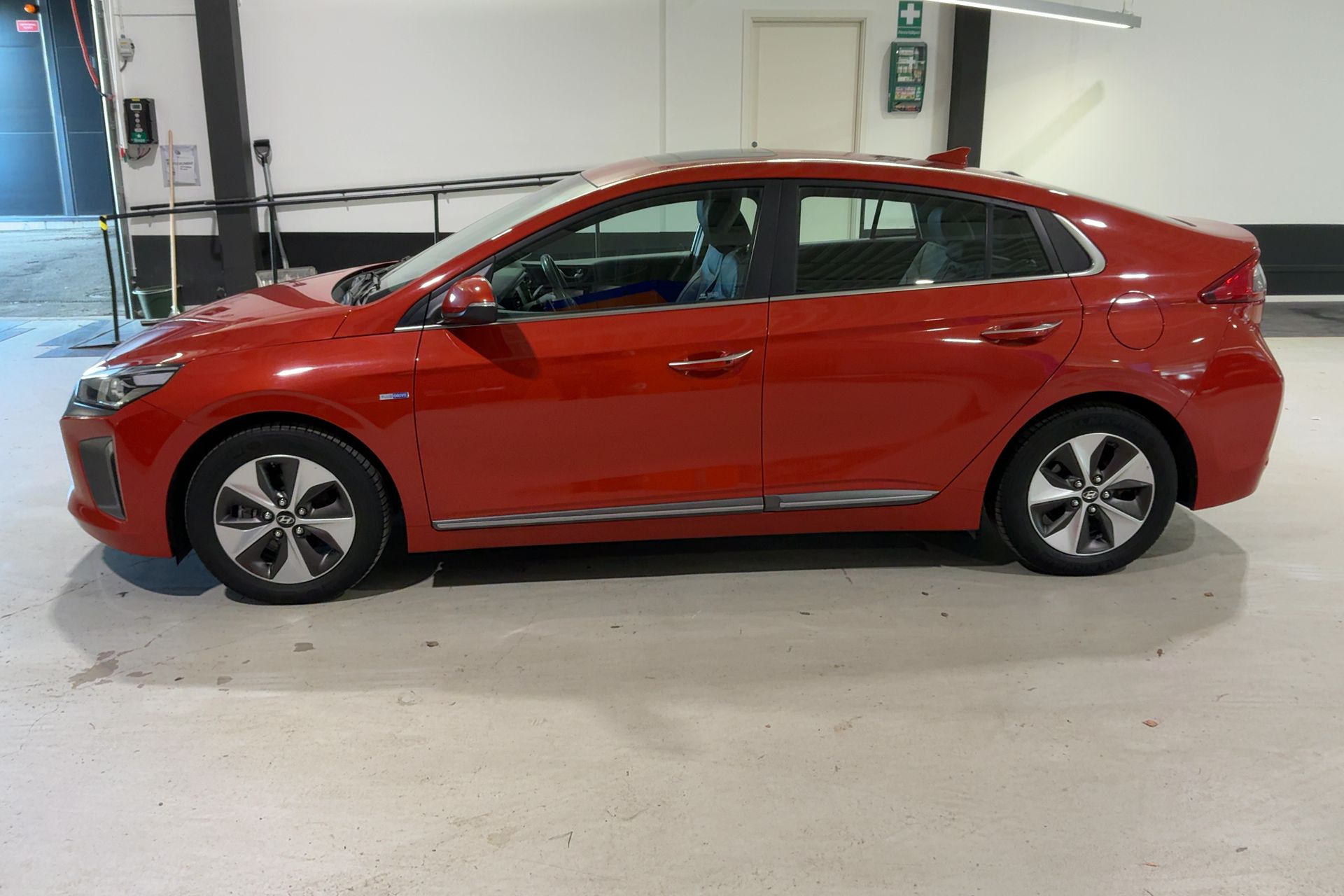 Hyundai Ioniq 2017, kuva 2/10