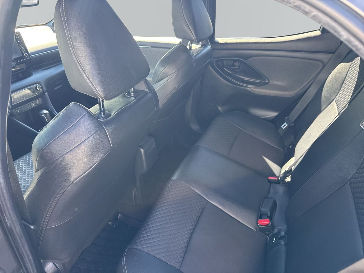 8 / 18