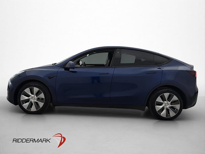 Bild 3 av Tesla Model Y Long Range AWD Dragkrok Pano AP Värmepump