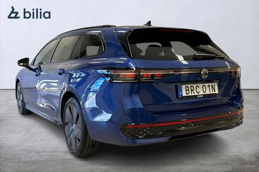 Bild 2 av Volkswagen Passat Variant eHybrid R-LINE 272hk Drag Pano H/K