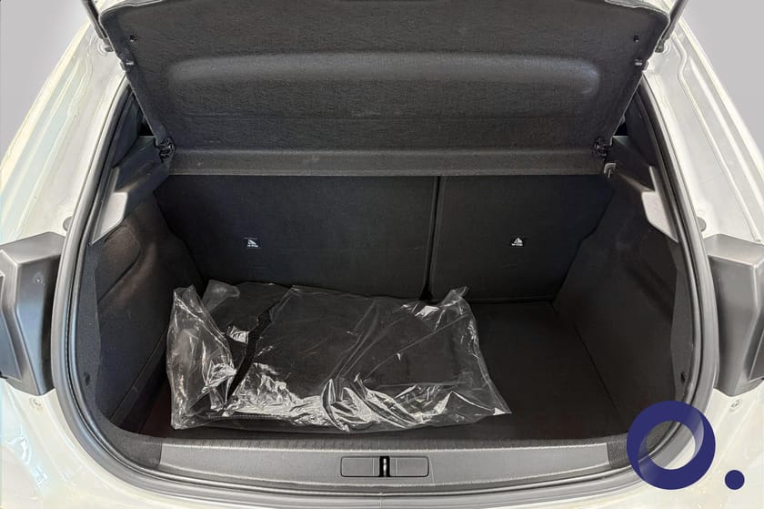 Bilde 5 av Peugeot e-208 GT 136hk | ADAPTIV CRUSIE, CARPLAY, KAMERA, NAVI++