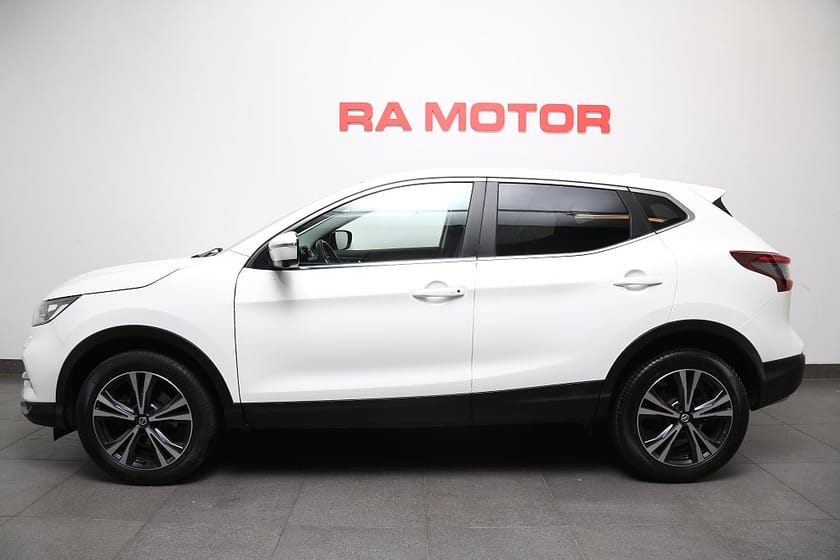 Bild 3 av Nissan Qashqai 1,3 DIG-T 140hk 360°-kamera Keyless Navi Drag