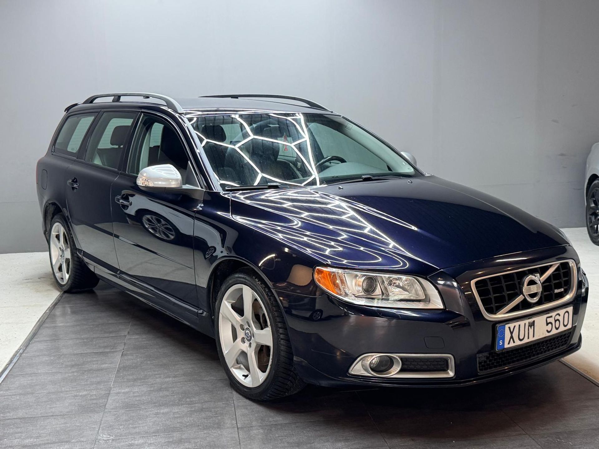 Volvo V70 2.5FT 2011, kuva 2/10