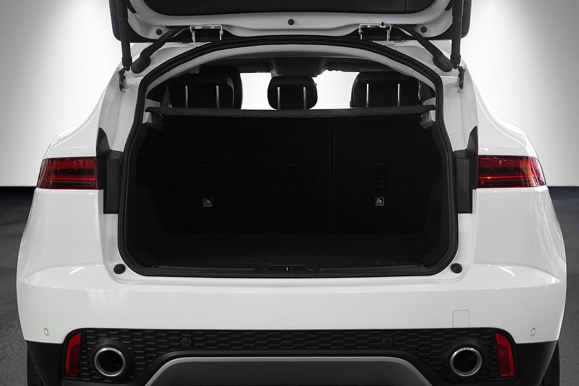 Jaguar E-Pace 2019, bild 5/10