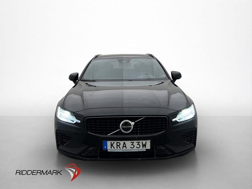 Bild 2 av Volvo V60 T6 AWD 399hk Plus Dark Värmare Drag Kamera MOMS