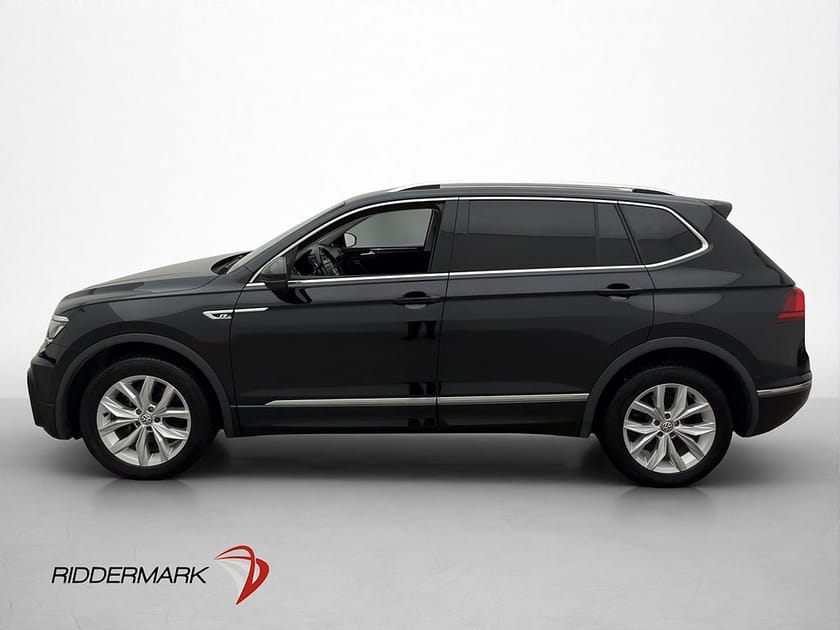 Bild 4 av Volkswagen Tiguan Allspace 7-sätes 4M R-Line 7-Sits Cockpit D-Värm