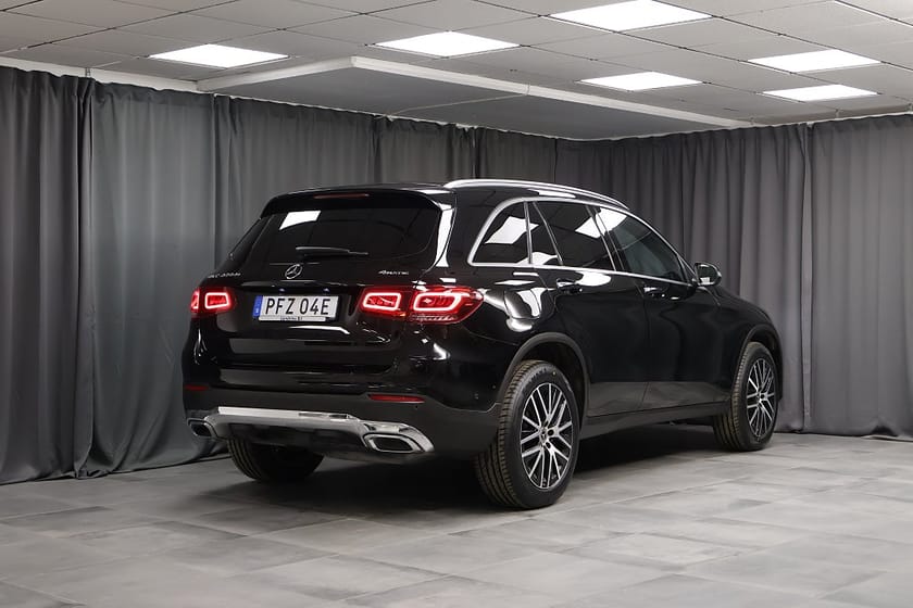 Bild 2 av Mercedes-Benz GLC 300 de 4MATIC Base Premium Burmester Drag