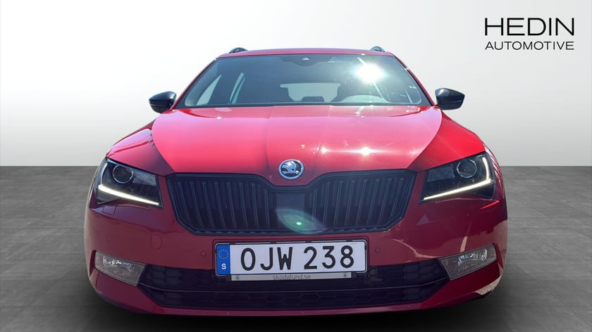 Bild 2 av Škoda Superb Kombi 2.0 TDI 4x4 SCR DSG Sekventiell Sport, Sportline