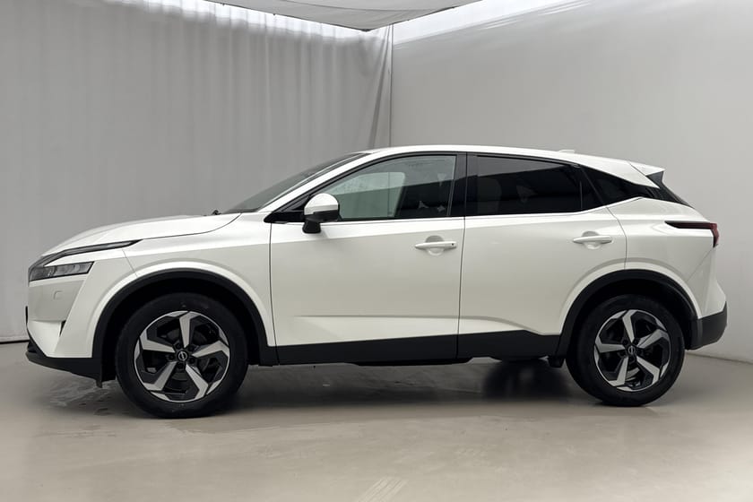 Bild 2 av Nissan Qashqai 1.3 MHEV (158hk) 360-kamera
