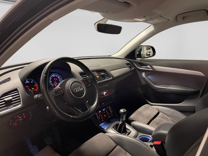 Bild 4 av Audi Q3 2.0TDI Quattro / Drag/ Sport Edition / Obs 7215 MI