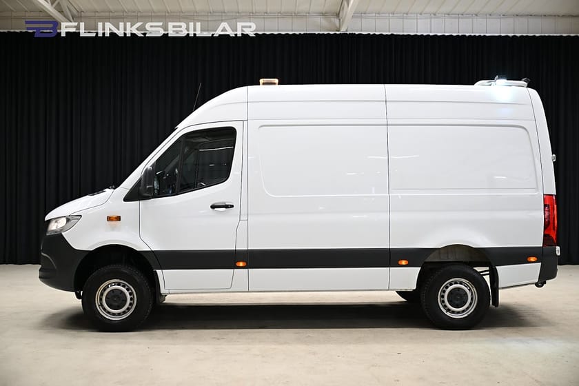 Bild 1 av Mercedes-Benz Sprinter 316 CDI 4x4 Panel Van 163HK Automat|Servicebil|V-Inredd|Kran|SeUtr!