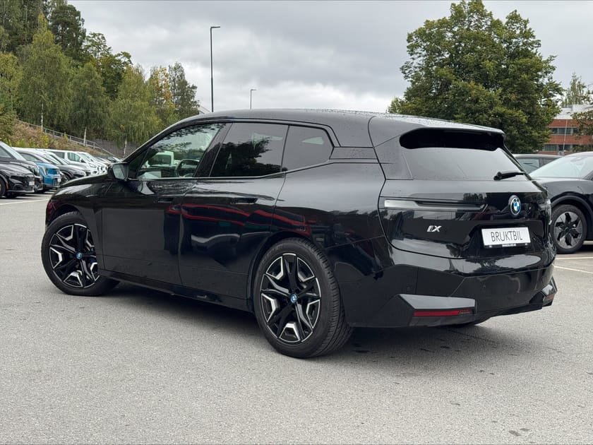 Bilde 2 av BMW iX xDrive40