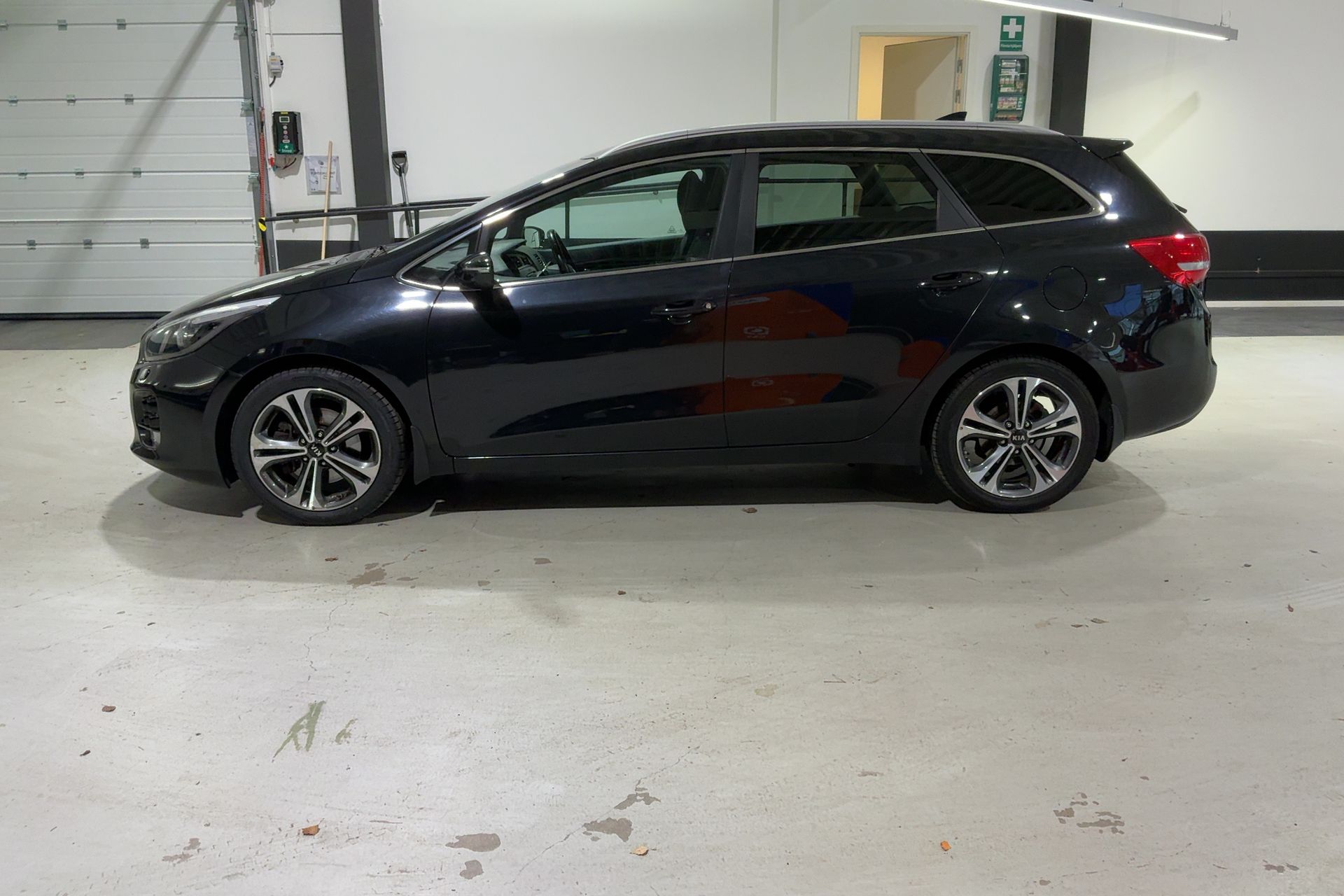 Kia Ceed 1.6 CRDi GT-Line 2017, photo 2/10