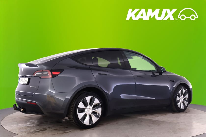 Bild 2 av Tesla Model Y Long Range AWD 514hk GRILL PÅ KÖPET! Drag Pano