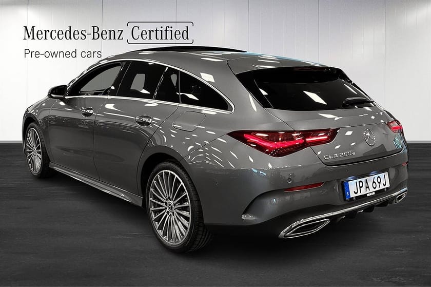 Bild 4 av Mercedes-Benz CLA 250 e Shooting Brake AMG Drag Burmester Panorama Värmar