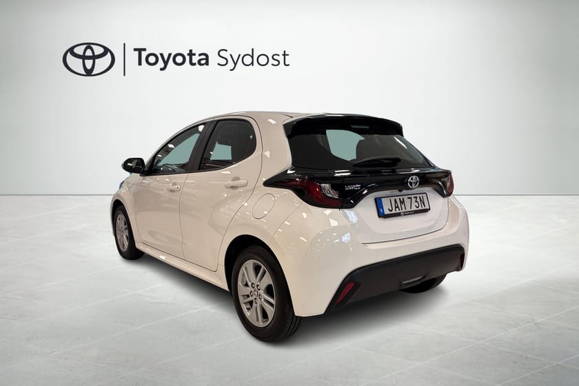 Bild 2 av Toyota Yaris Hybrid 5d. Active Automat Rattvärme Backkamera mm