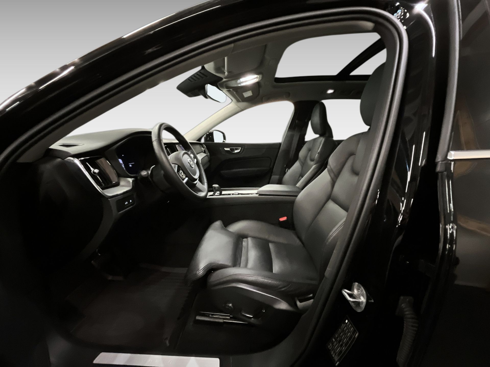 Volvo XC60 T6 Plus Bright Edition 2025, bild 7/9