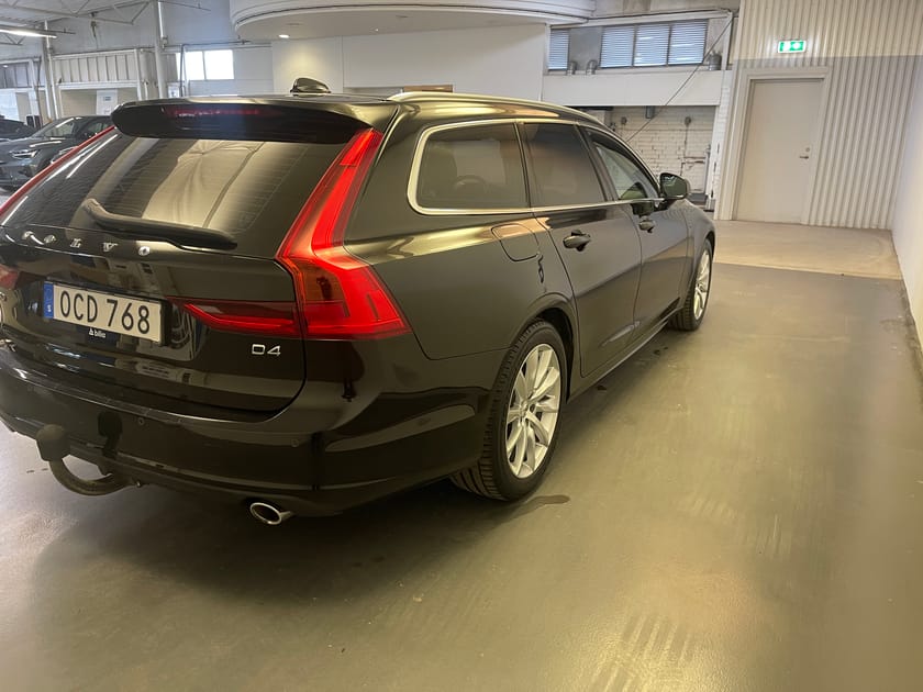 Bild 3 av Volvo V90 D4 Momentum SE