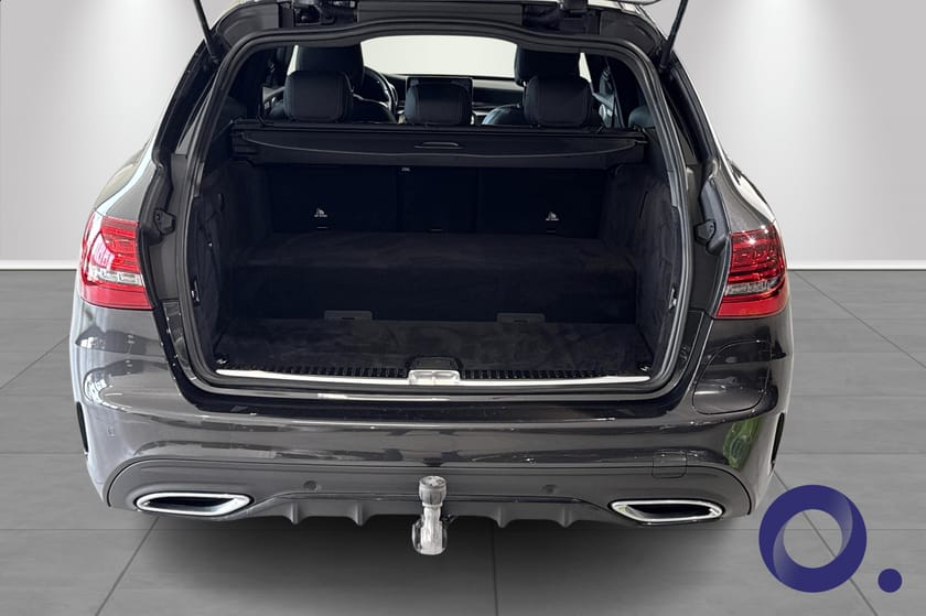 Bilde 5 av Mercedes-Benz C 300 T de AMG, H.FESTE, AD.CRUISE, SKINN, COMAND